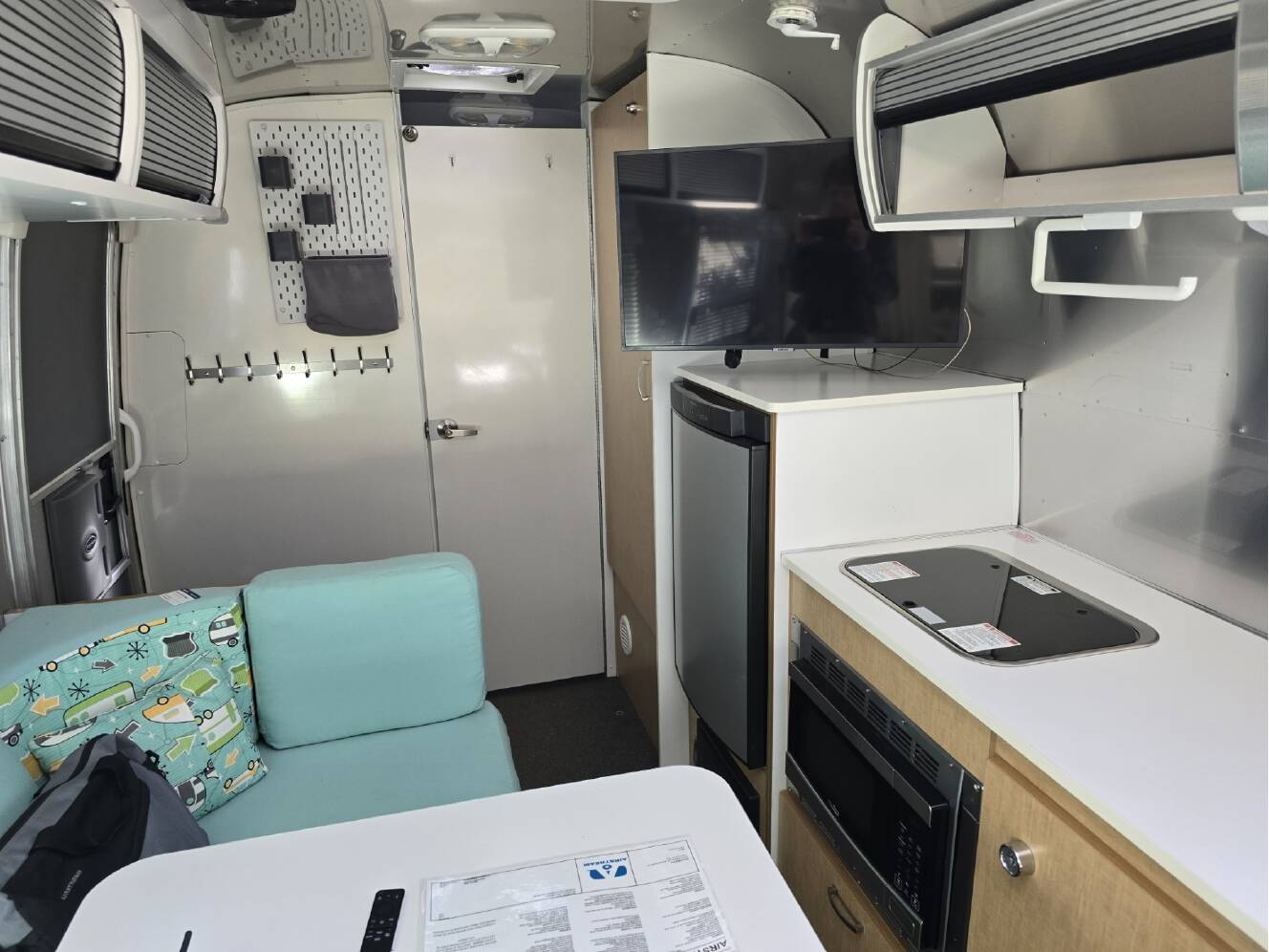 A photo of this 2015 Airstream BAMBI 22FB