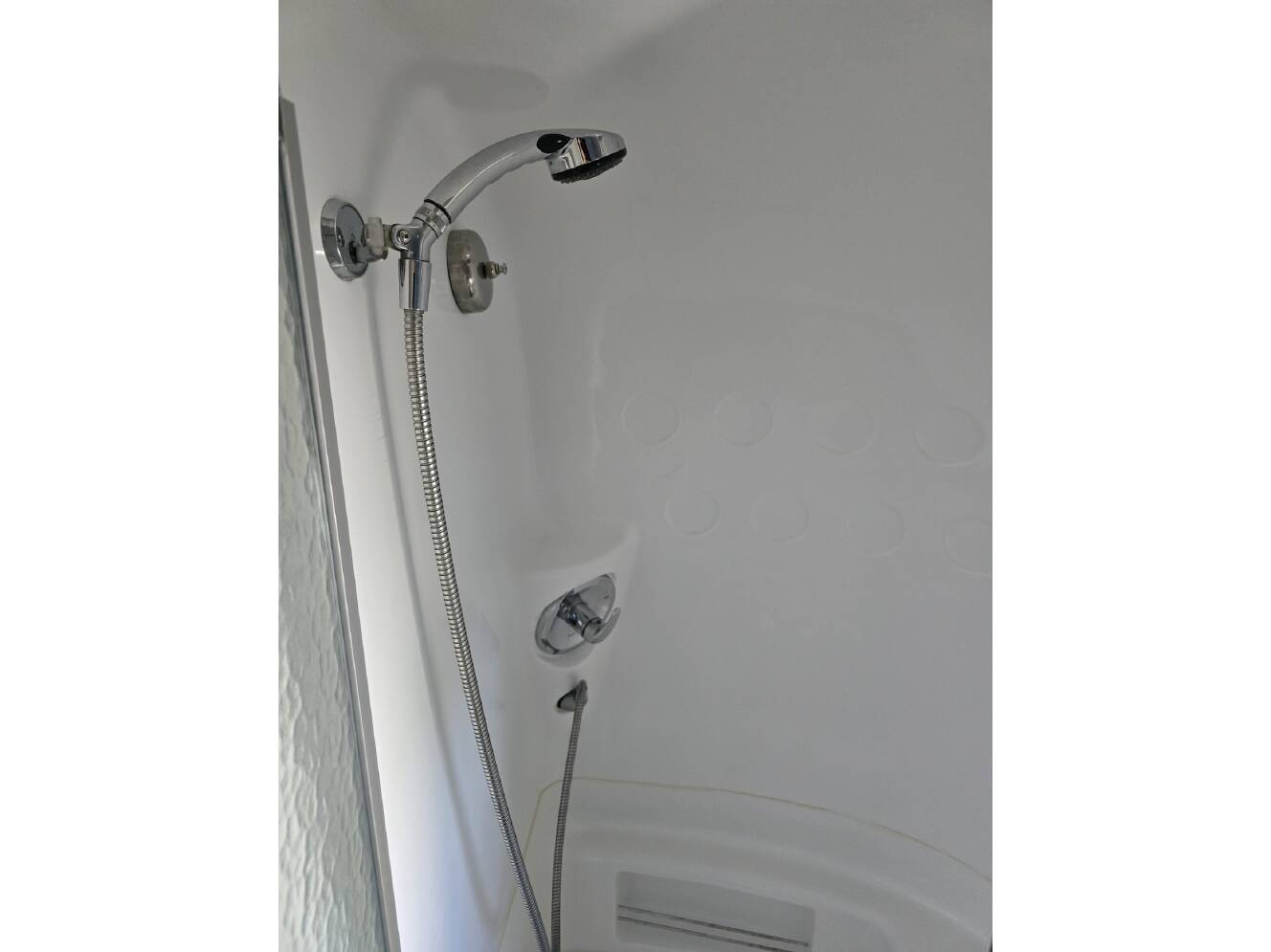 A photo of this 2015 Airstream BAMBI 22FB