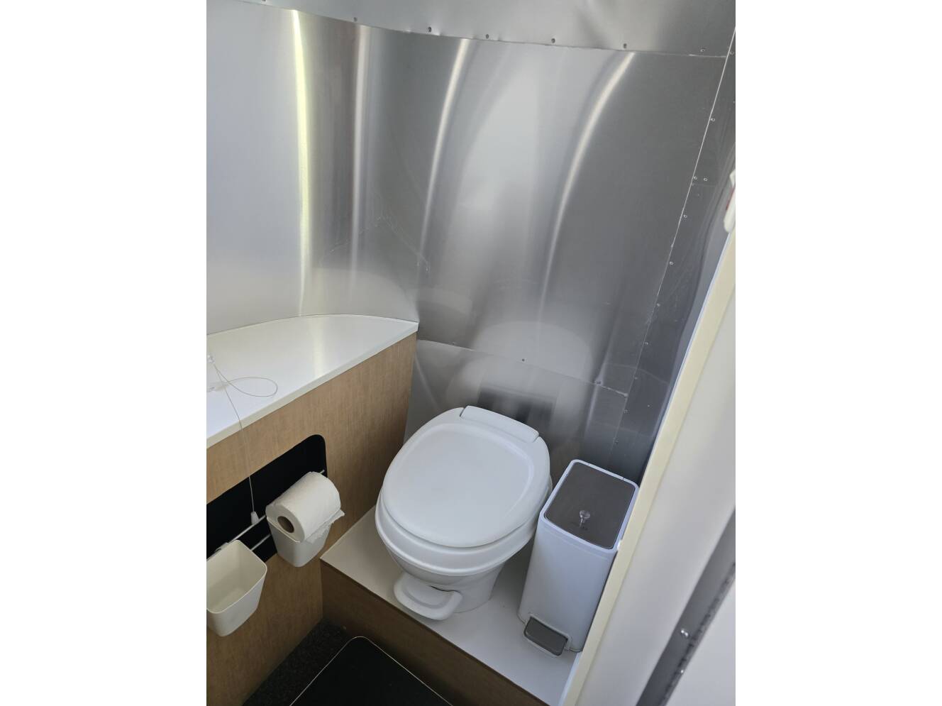 A photo of this 2015 Airstream BAMBI 22FB