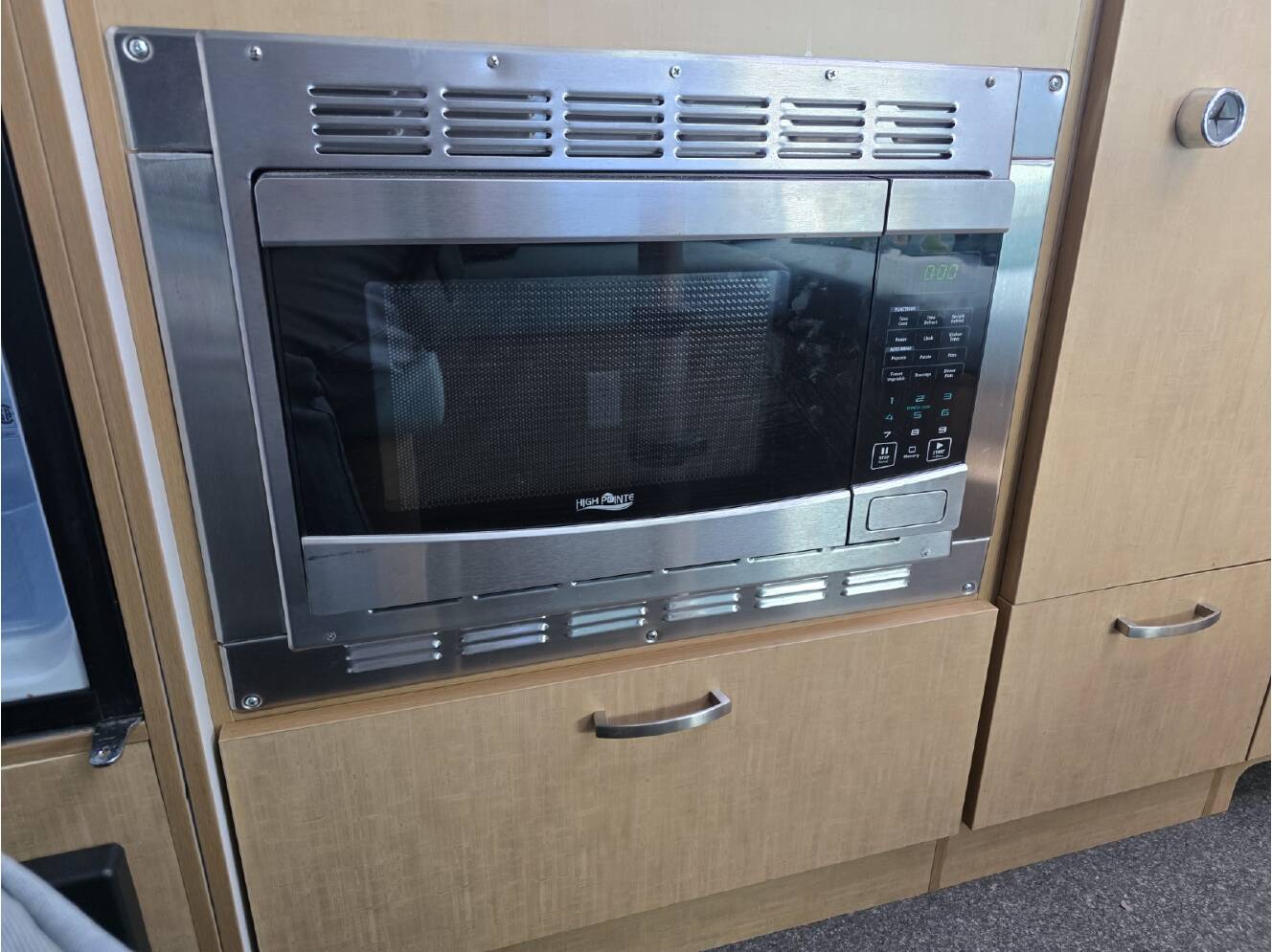 A photo of this 2015 Airstream BAMBI 22FB