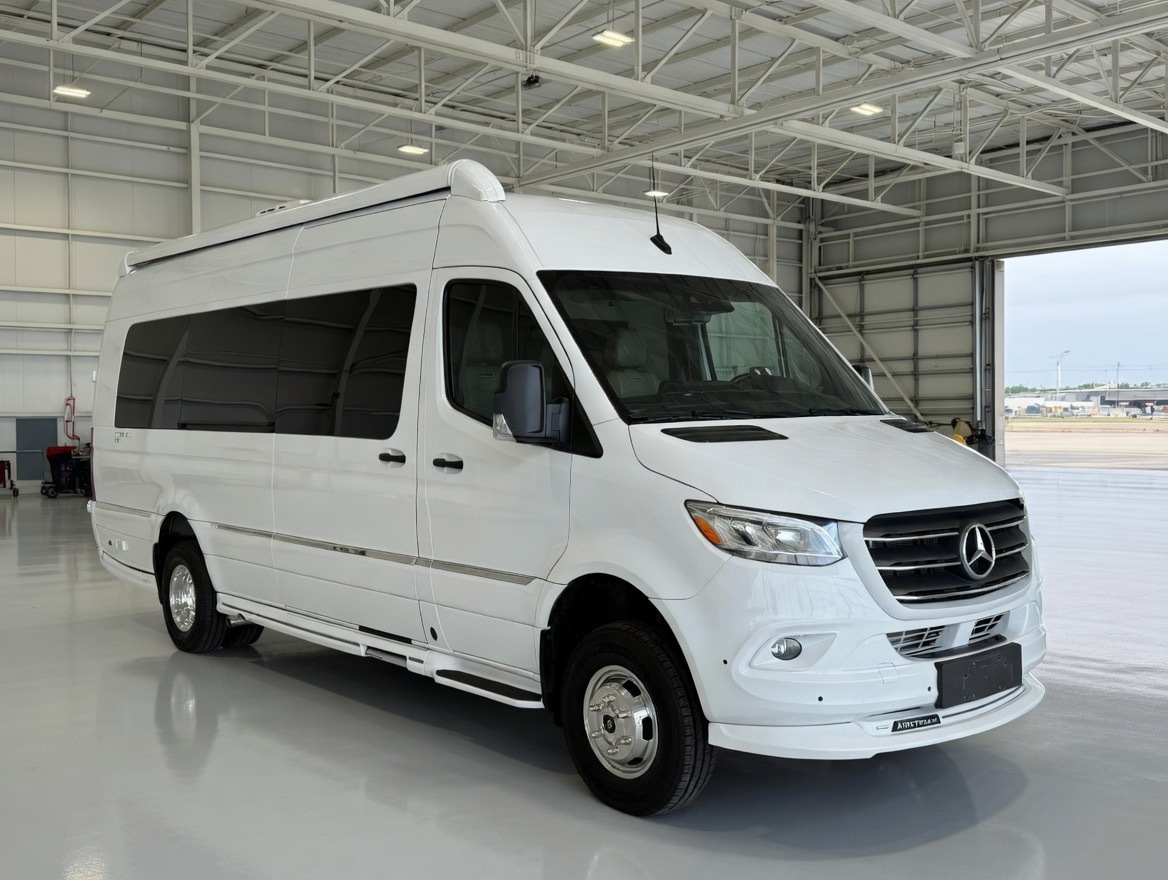 2023 Airstream INTERSTATE 24GT 4WD in sandown NH