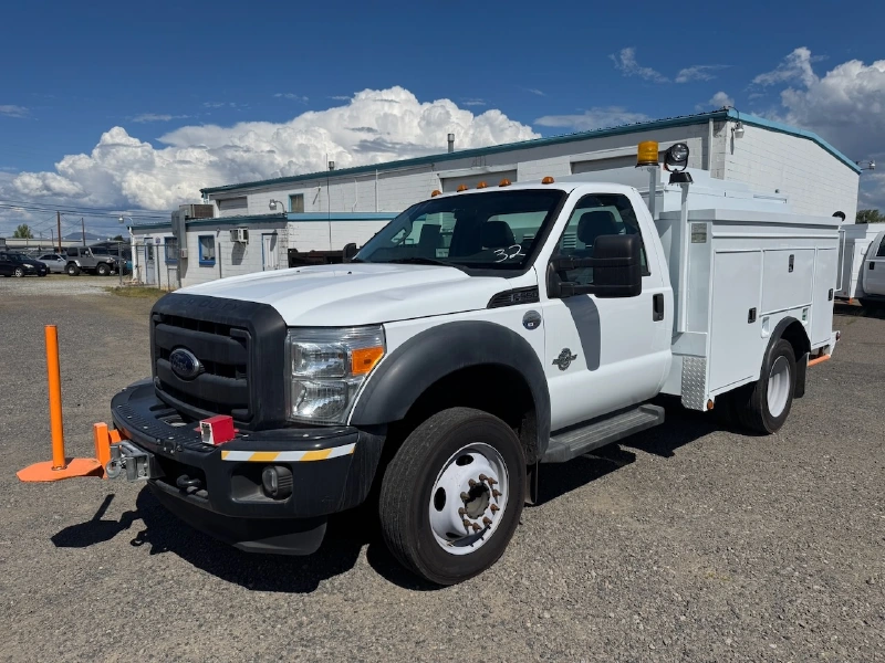 2012 FORD F550