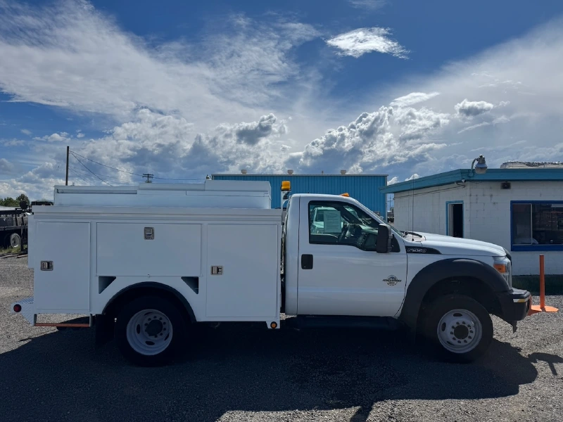 2012 FORD F550