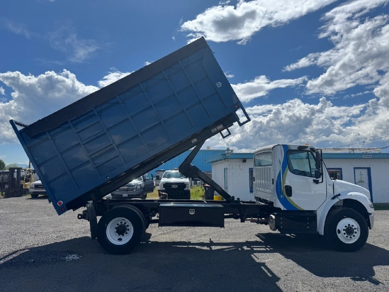 2021 FREIGHTLINER BUSINESS CLASS M2 106