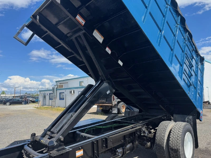 2021 FREIGHTLINER BUSINESS CLASS M2 106