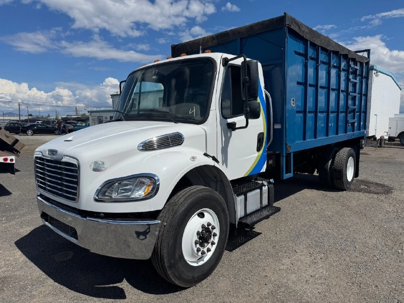 2021 FREIGHTLINER BUSINESS CLASS M2 106