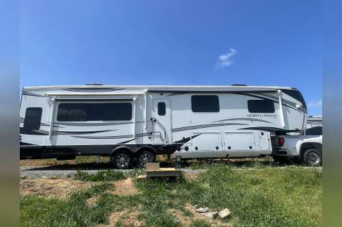 2023 Jayco NORTH POINT 377RLBH in powell TN