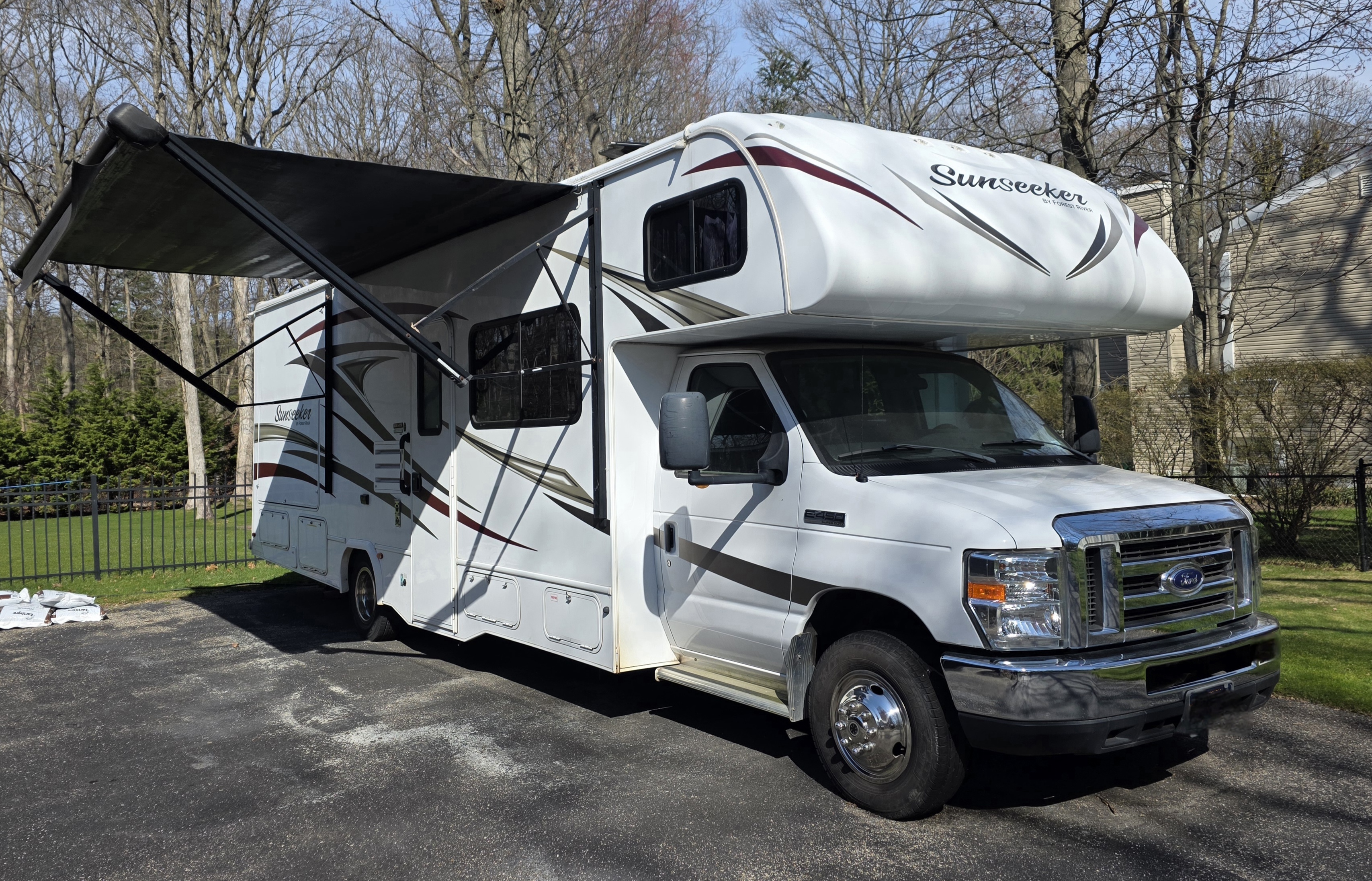 2017 Forest River SUNSEEKER 2860DS in dix hills NY