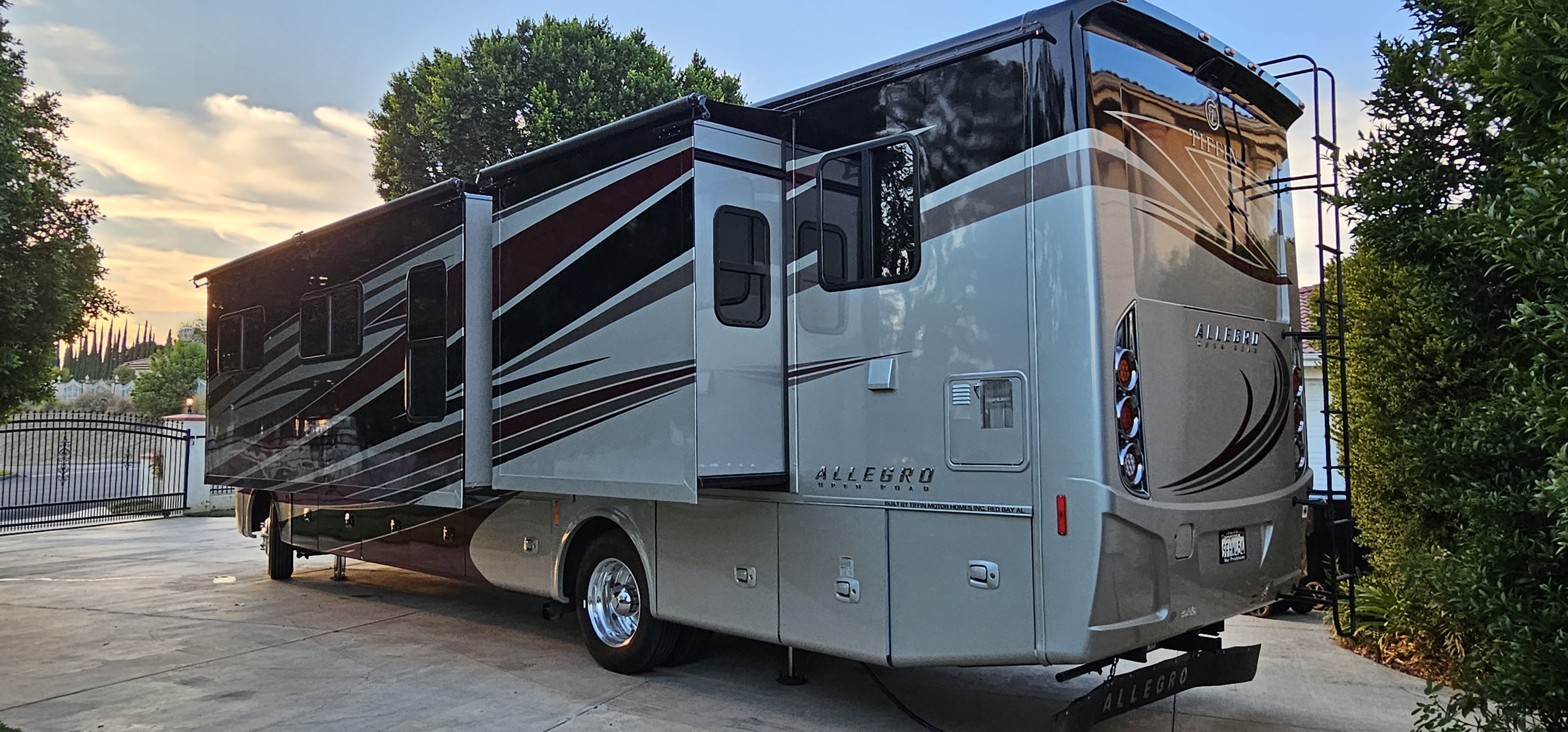 2017 Tiffin Motorhomes ALLEGRO OPEN ROAD 36LA in wilmington NC