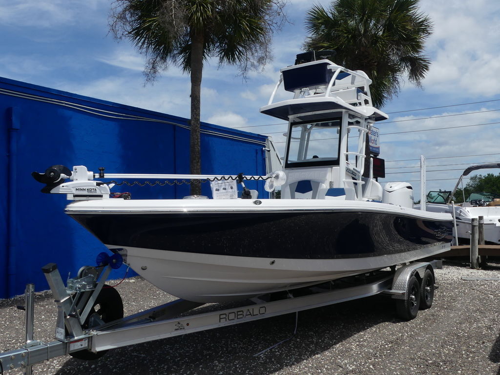 2026 Robalo 246 Cayman SkyDeck 266 SD in lake placid FL
