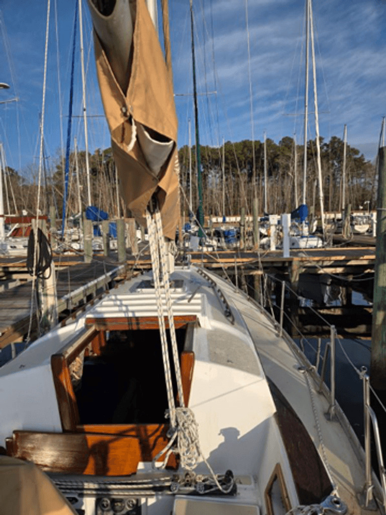 1978 Endeavour 32 Sloop in oriental NC