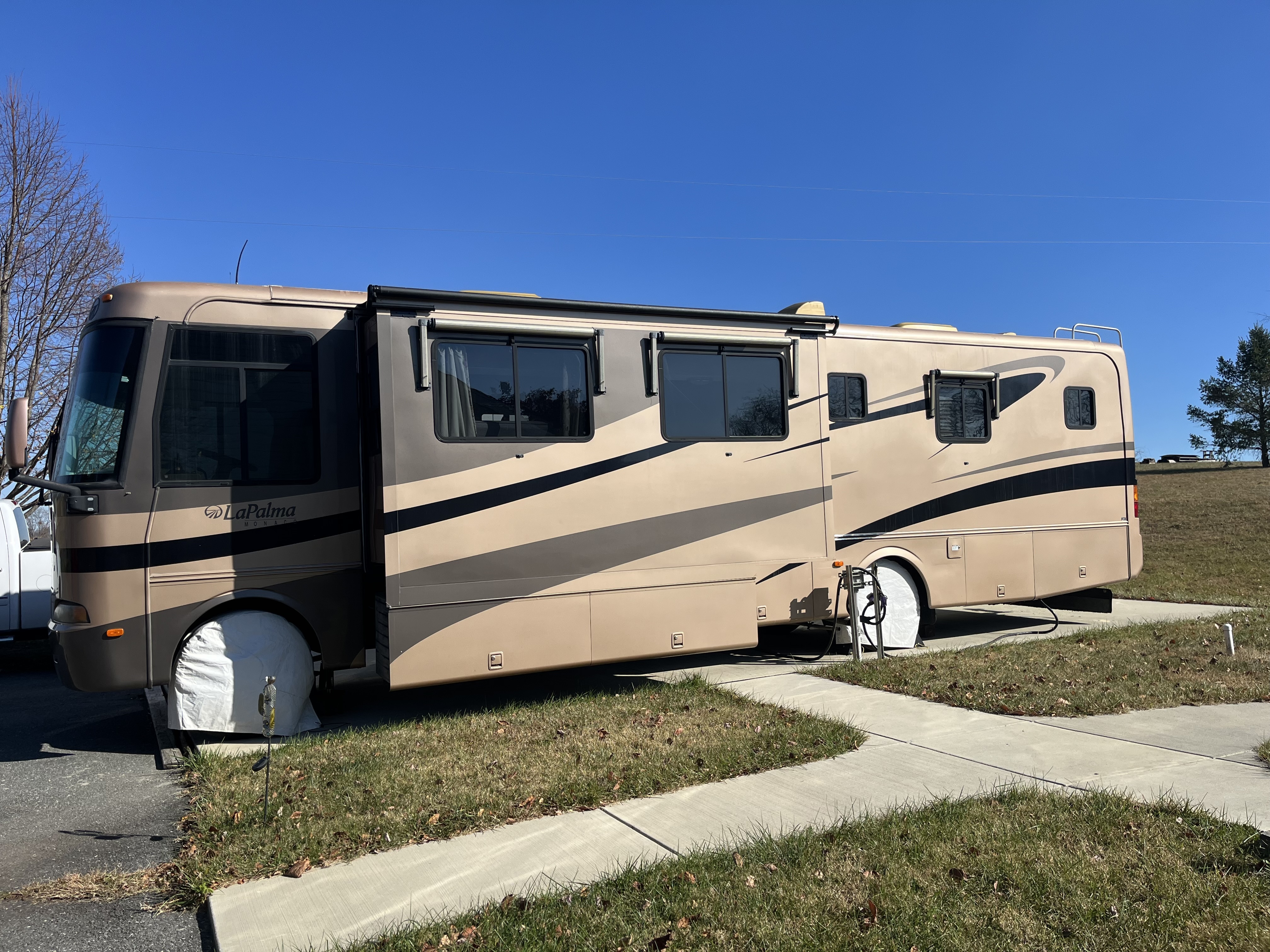 2004 Monaco LAPALMA 36 RV