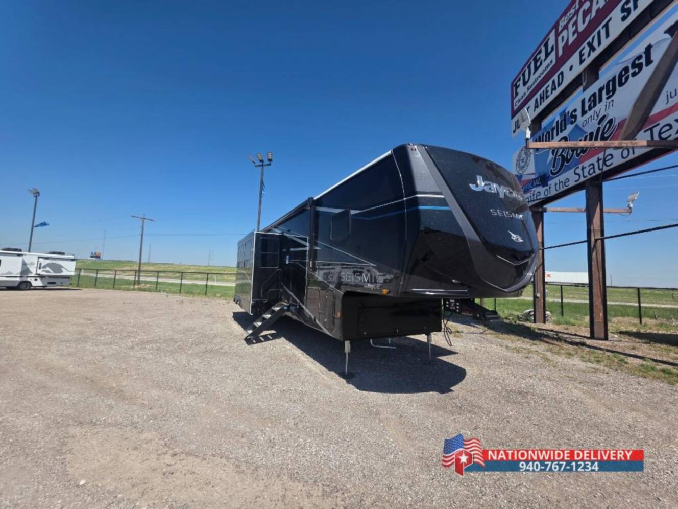 A photo of this 2026 Jayco Seismic 395