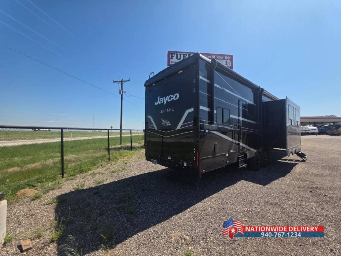A photo of this 2026 Jayco Seismic 395