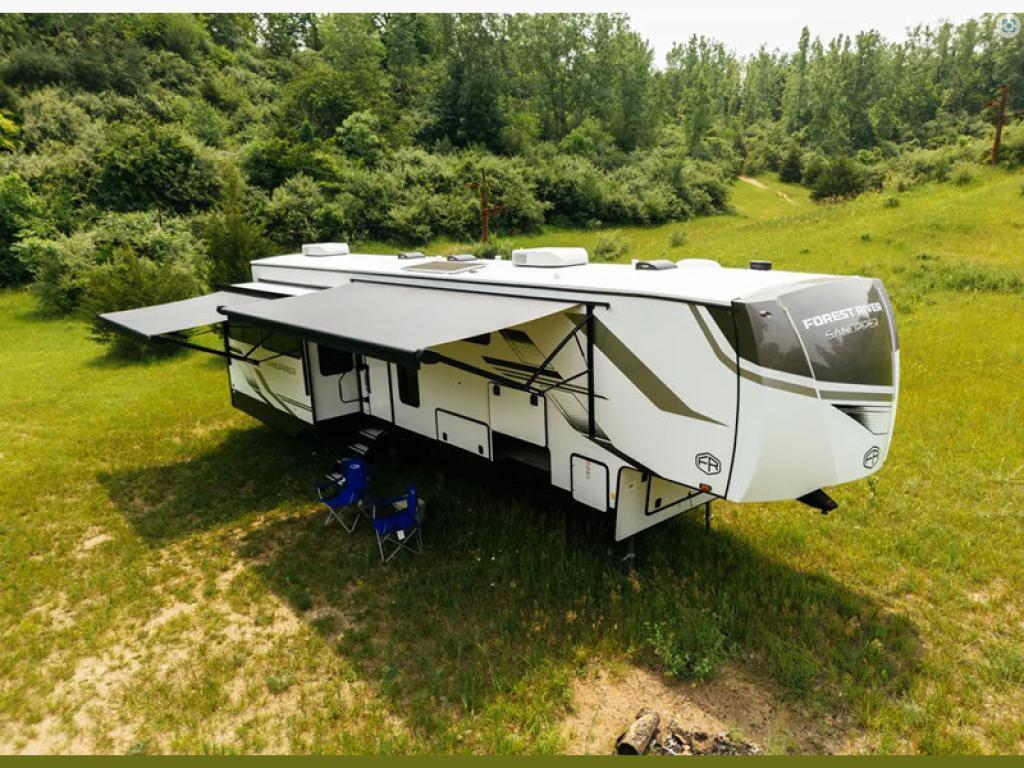 2026 Forest River Rv Sandpiper 3900HBLR in lockbourne OH