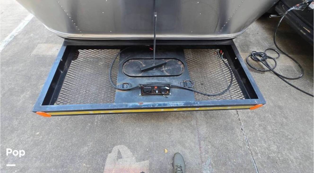 A photo of this 2022 Airstream Flying Cloud 25FB