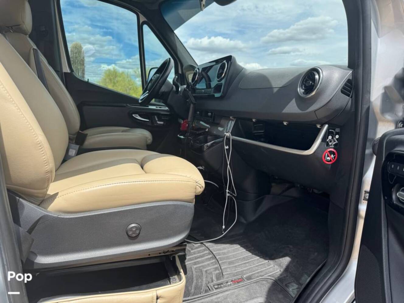 A photo of this 2023 Airstream Atlas Murphy Suite E1 Package
