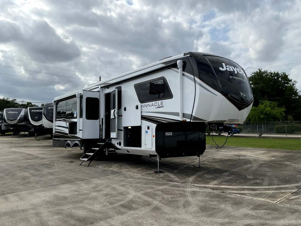 2026 Jayco Pinnacle 32RLTS RV