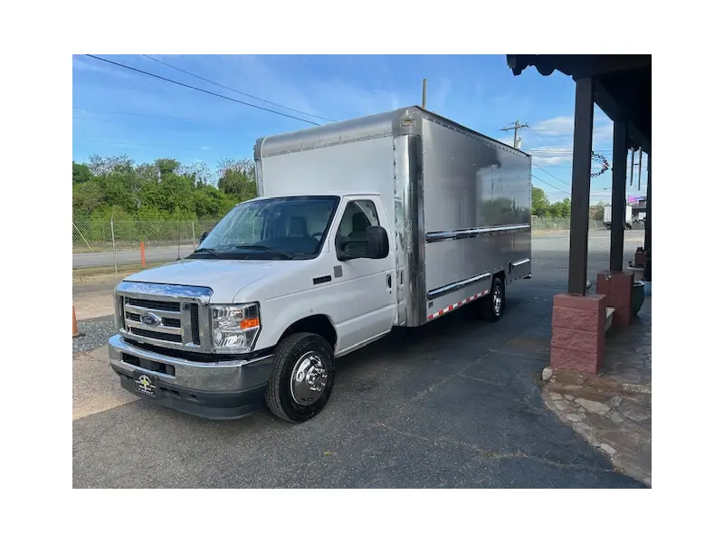 2022 FORD E350