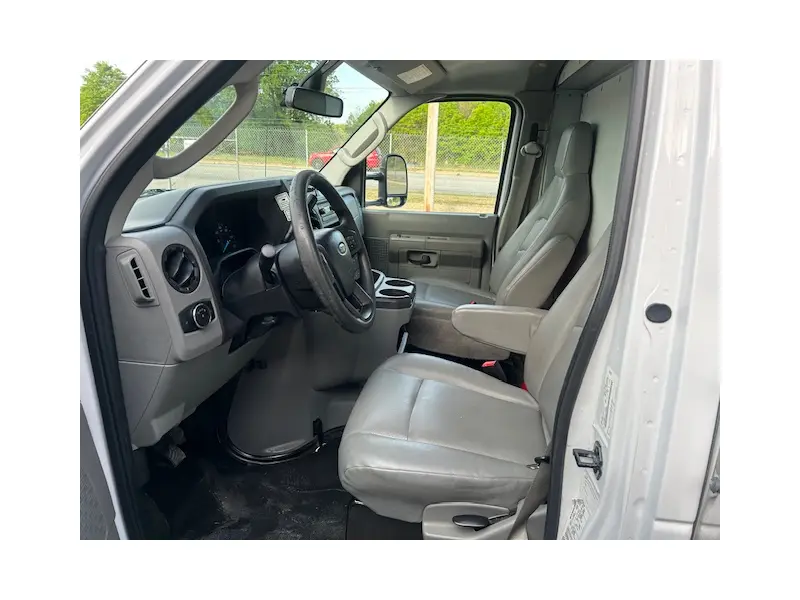 2022 FORD E350