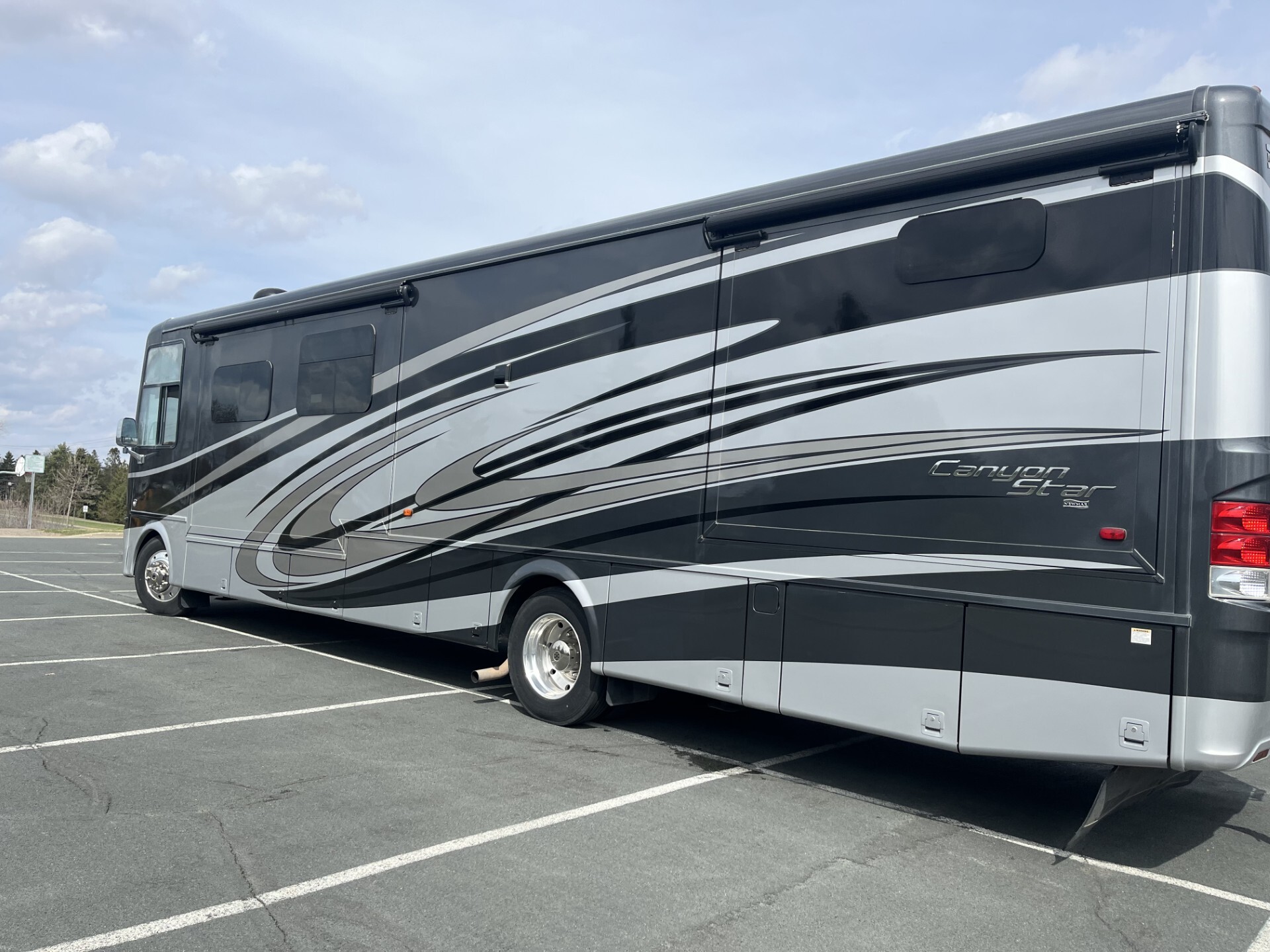 2016 Newmar CANYON STAR 3911 RV