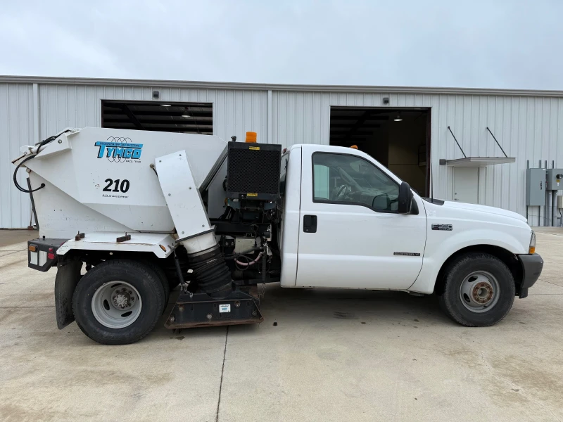 2003 TYMCO 210