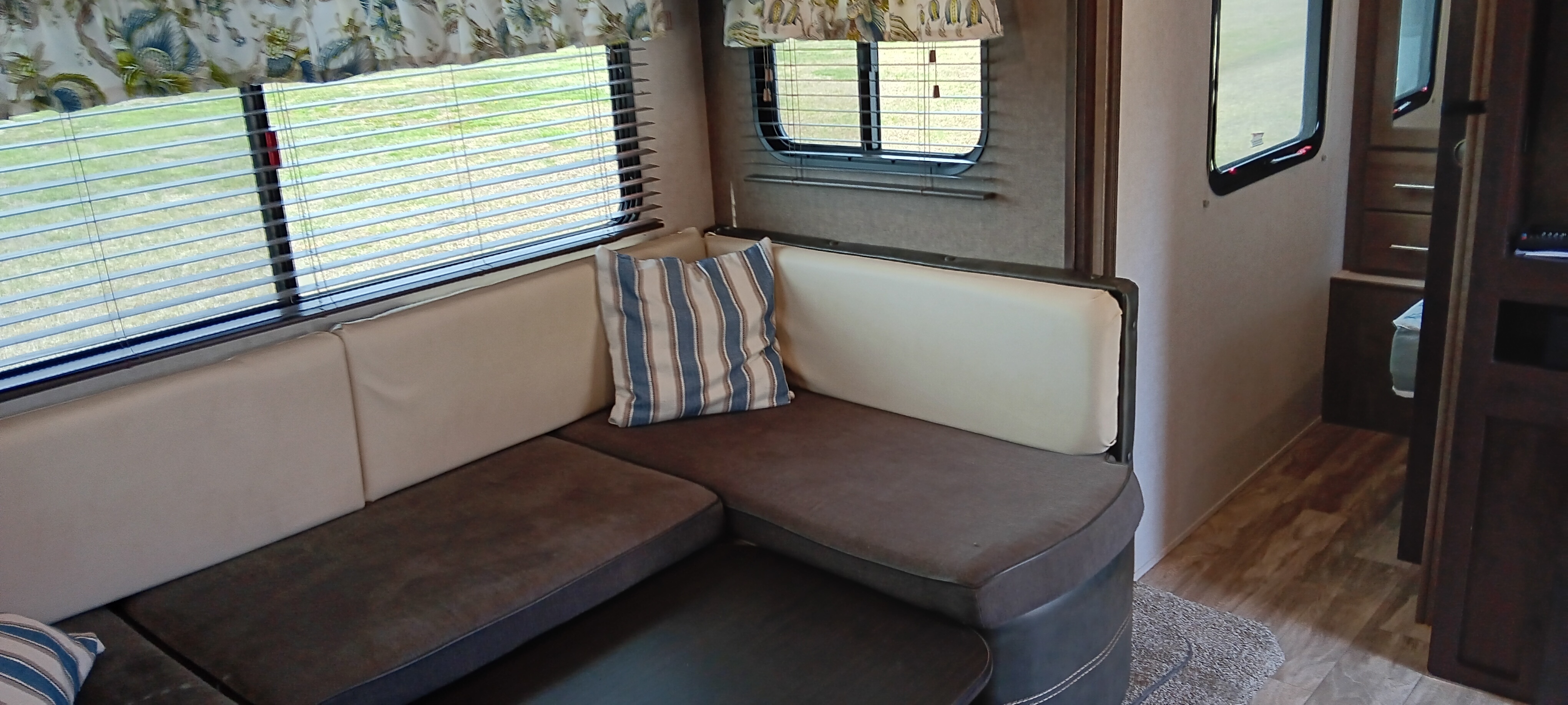 2019 Forest River SURVEYOR 245BHS in hertford NC