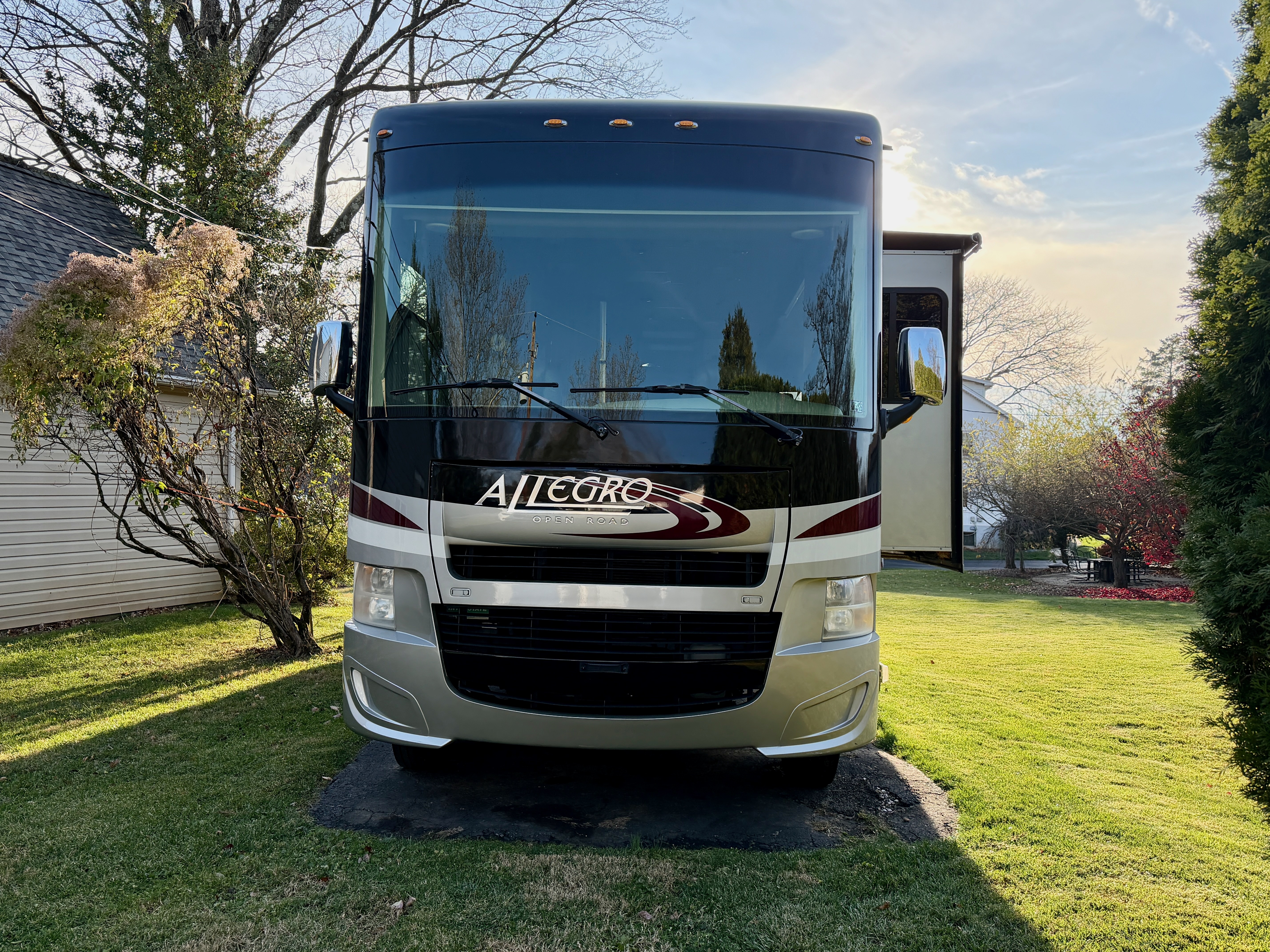 2016 Tiffin Motorhomes ALLEGRO OPEN ROAD 32 SA in allentown PA