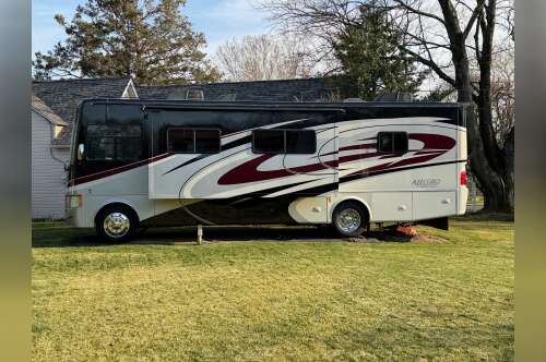 2016 Tiffin Motorhomes ALLEGRO OPEN ROAD 32 SA in allentown PA