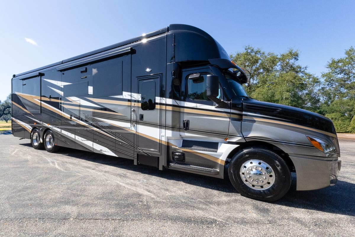 2026 Show Hauler ADVENTURE A4501 in bradenton FL