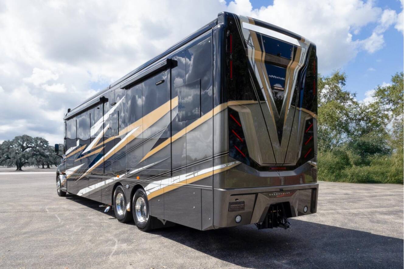 A photo of this 2026 Show Hauler ADVENTURE A4501