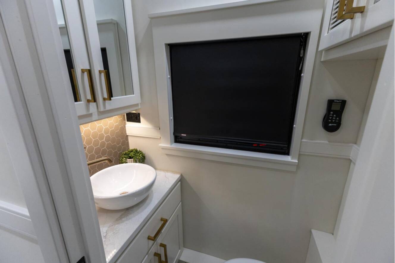 A photo of this 2026 Show Hauler ADVENTURE A4501