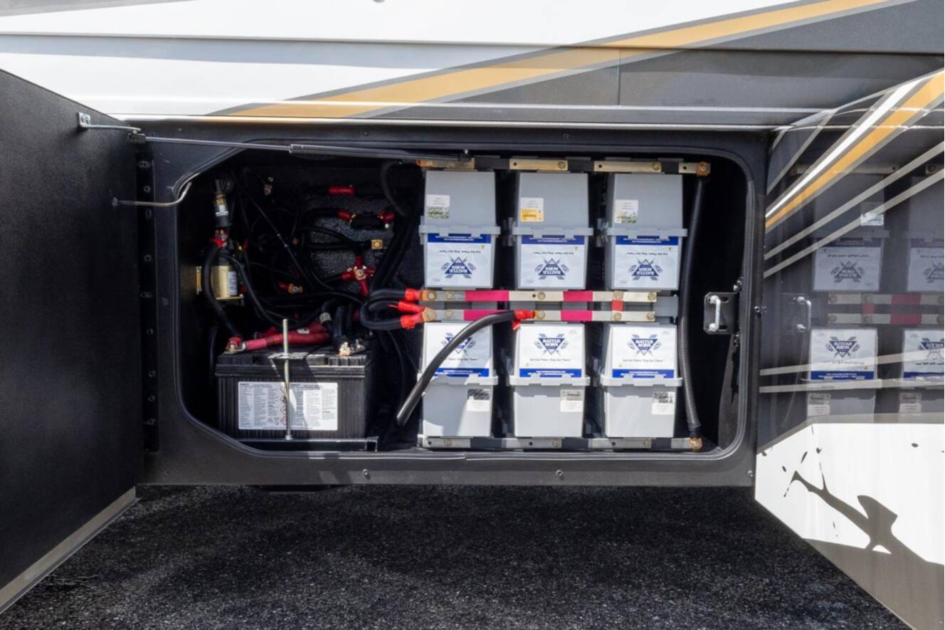 A photo of this 2026 Show Hauler ADVENTURE A4501