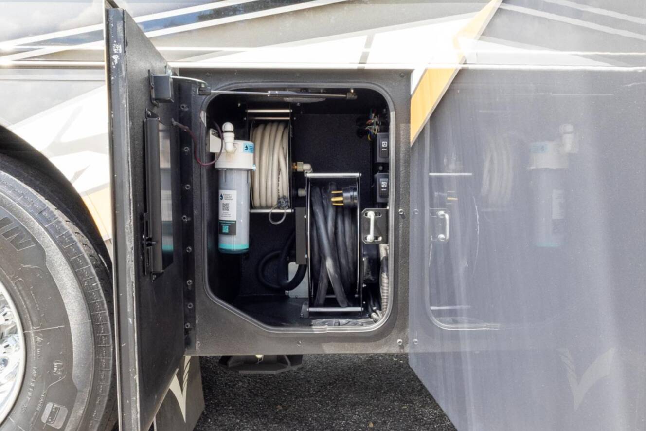 A photo of this 2026 Show Hauler ADVENTURE A4501