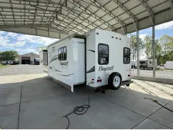 2013 FOREST RIVER FLAGSTAFF SUPER LITE 27RLSS