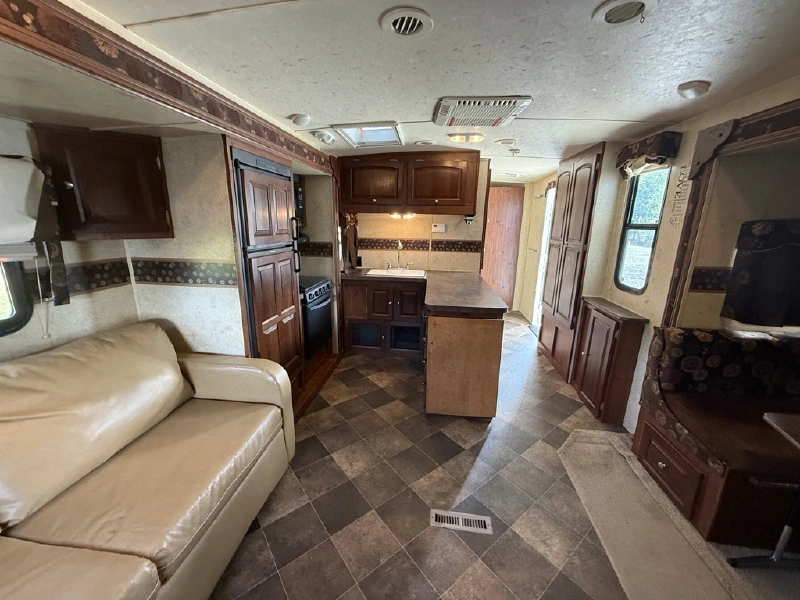 2013 FOREST RIVER FLAGSTAFF SUPER LITE 27RLSS