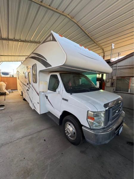 2011 Fourwinds Chateau 31P in san bernardino CA