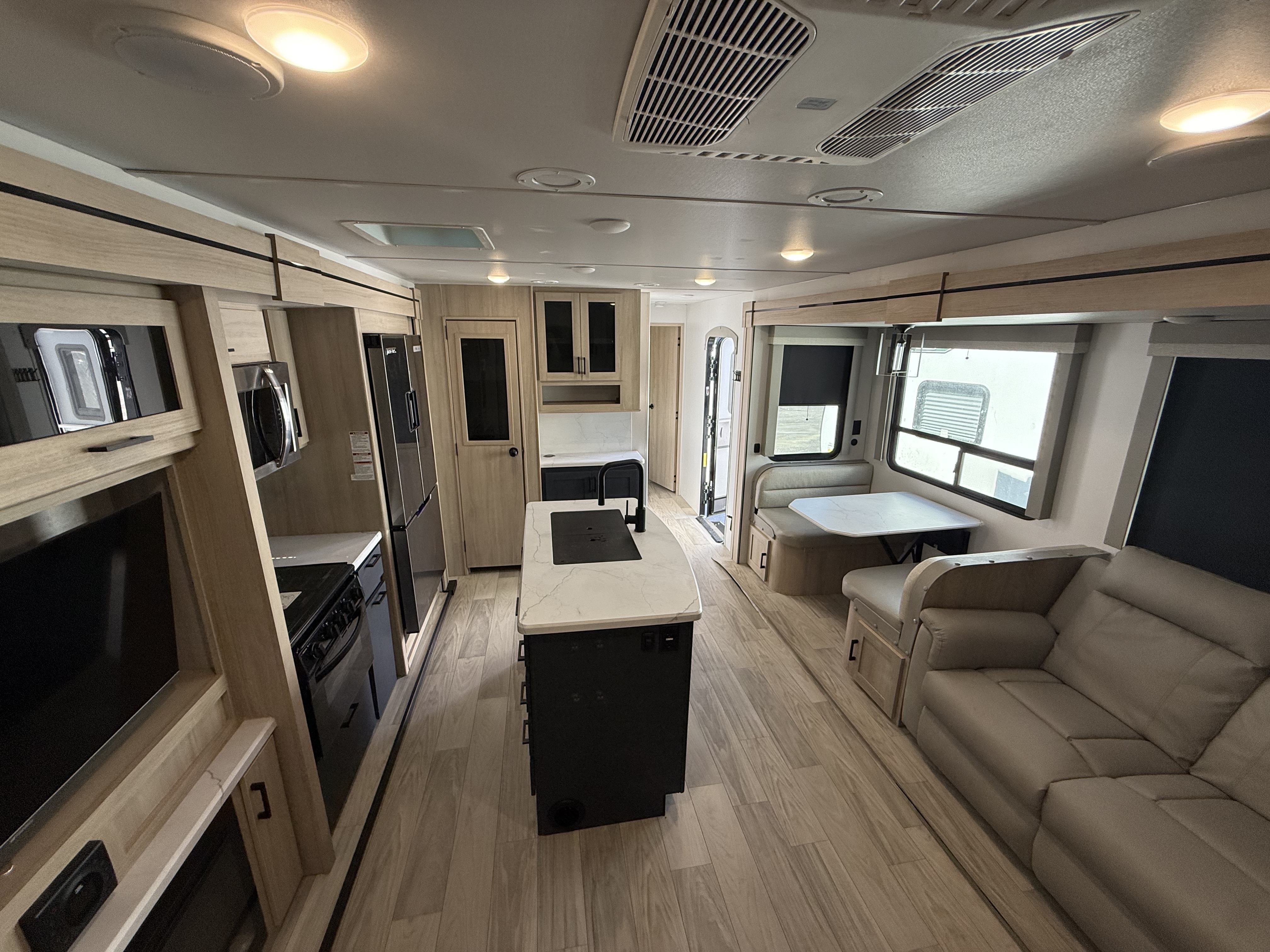2024 Winnebago VOYAGE 3538BR RV