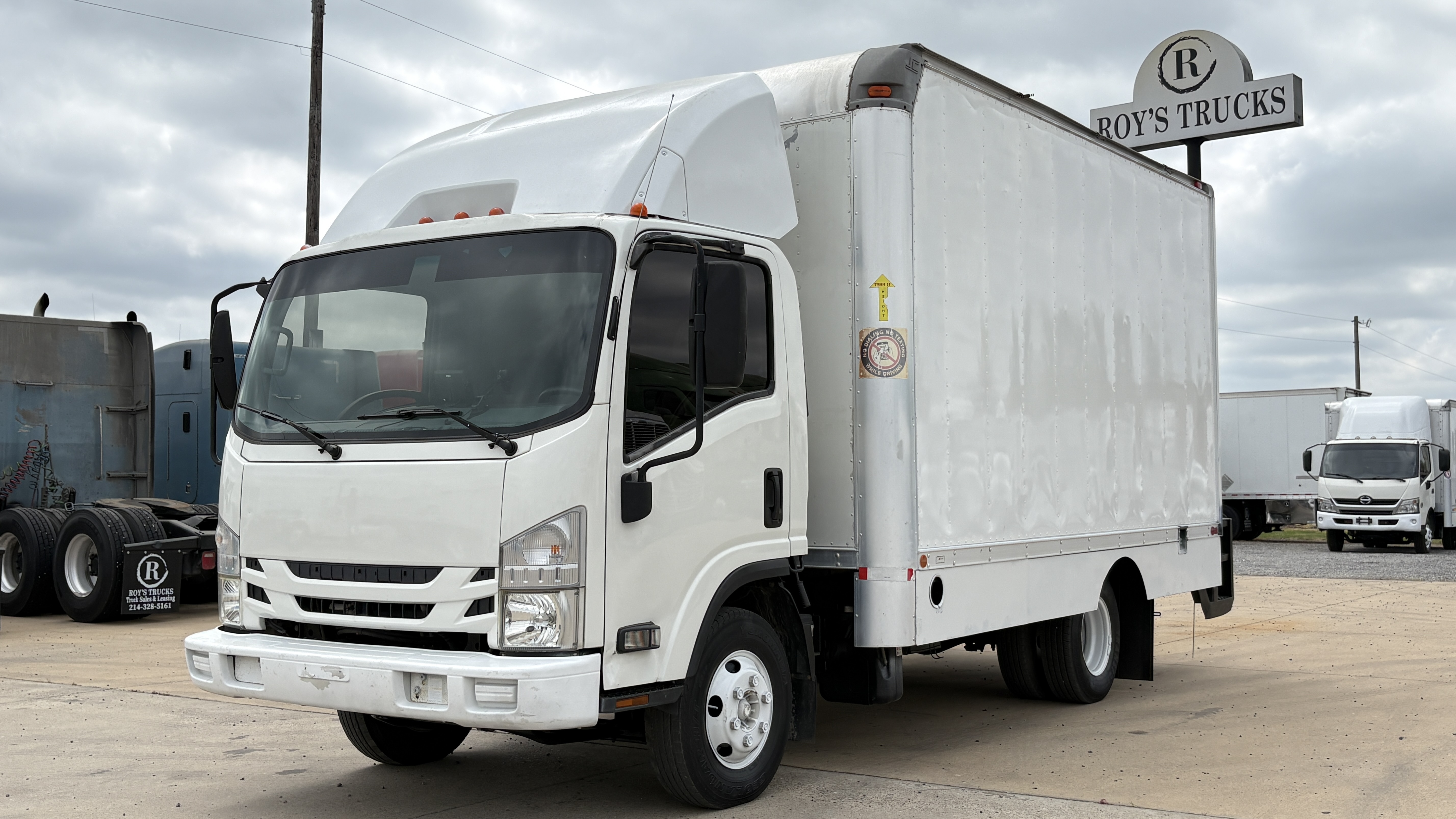 2016 ISUZU NPR in Caddo Mills, TX