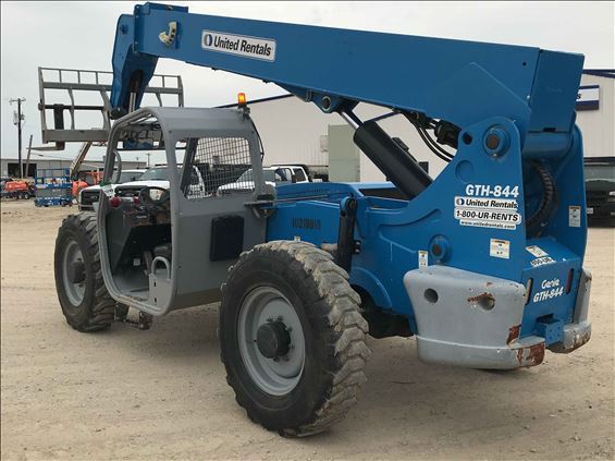 2014 GENIE GTH-844 in Arlington, TX