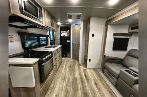 2025 Forest River FLAGSTAFF MICRO LITE 22FBS in hugo MN