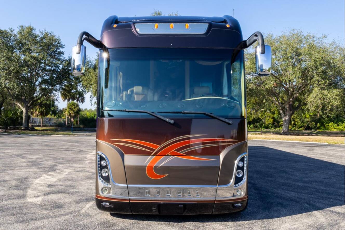 A photo of this 2013 Newell Coach P2000i