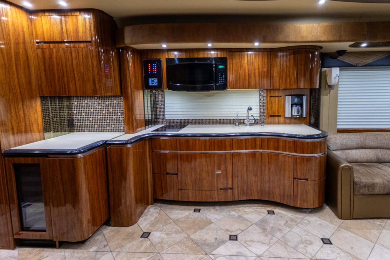 A photo of this 2013 Newell Coach P2000i