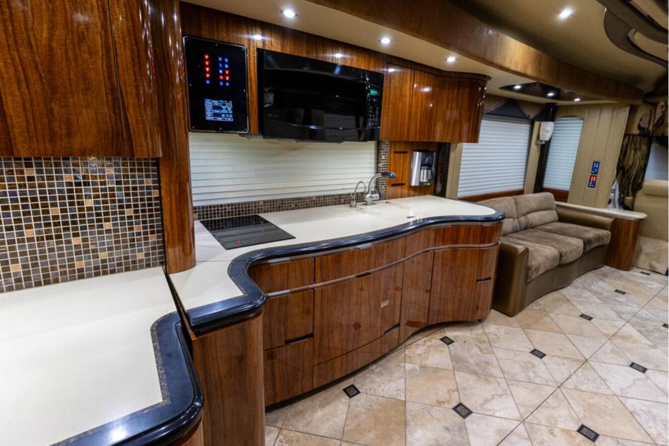 A photo of this 2013 Newell Coach P2000i