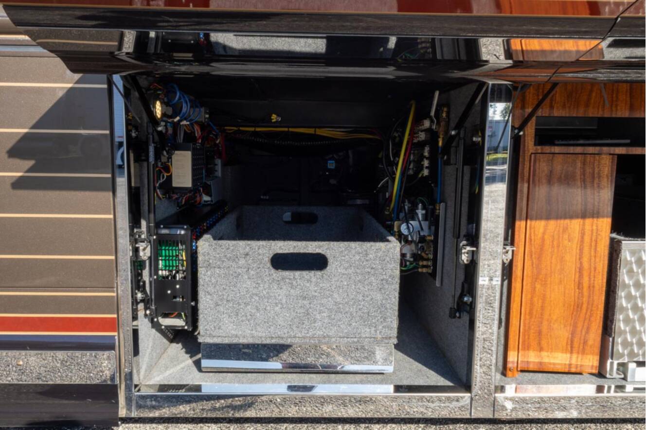 A photo of this 2013 Newell Coach P2000i