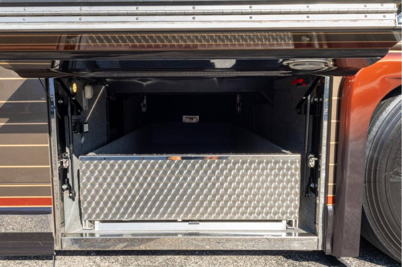 A photo of this 2013 Newell Coach P2000i