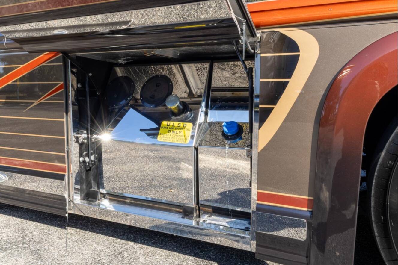 A photo of this 2013 Newell Coach P2000i