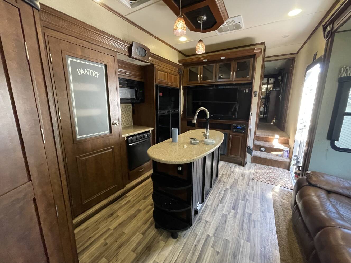 A photo of this 2015 Grand Design MOMENTUM 385TH
