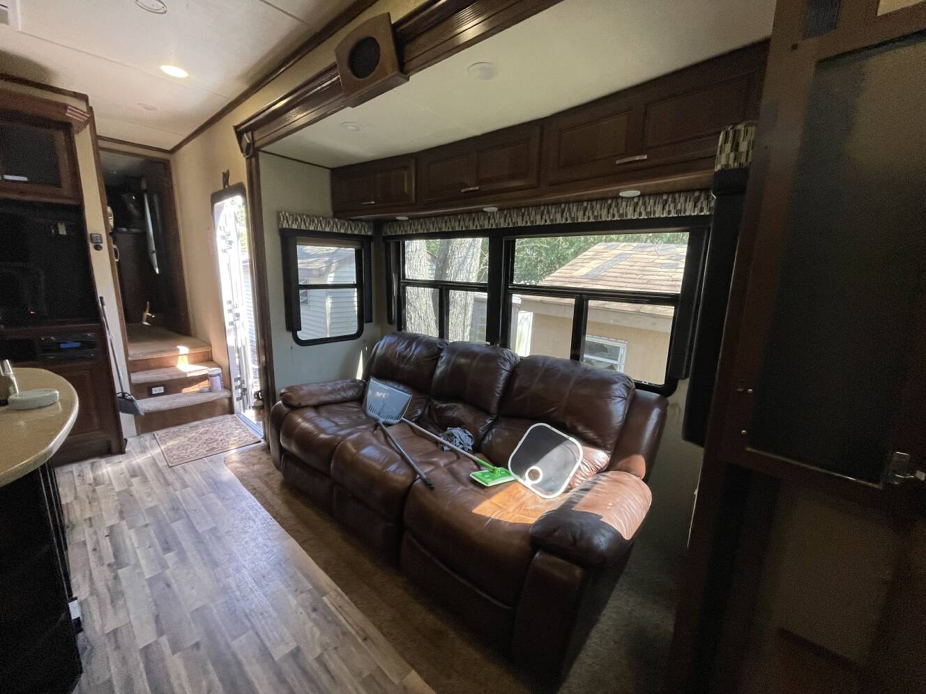 A photo of this 2015 Grand Design MOMENTUM 385TH
