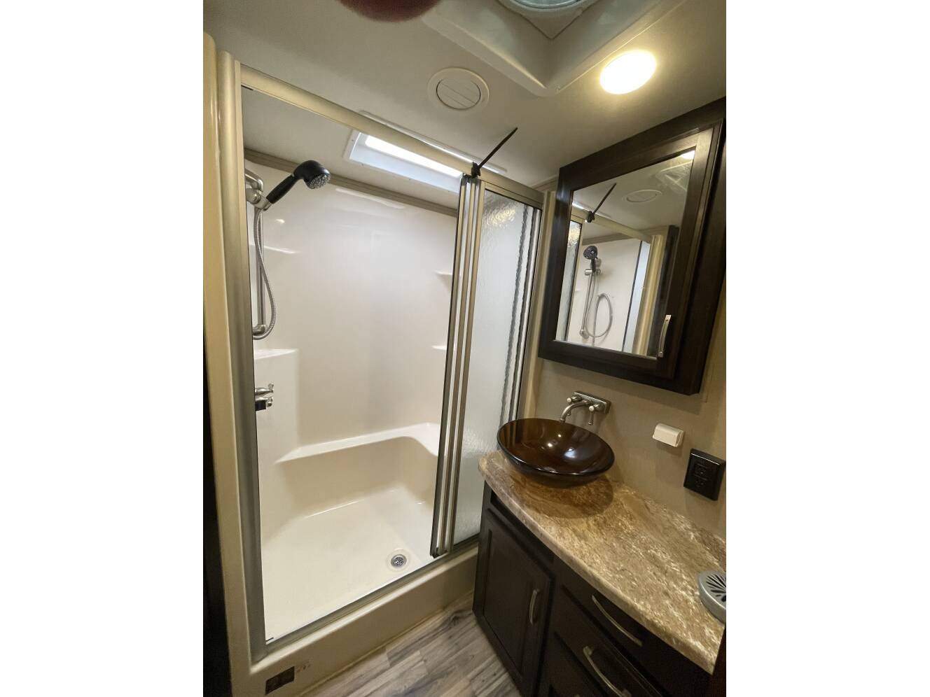 A photo of this 2015 Grand Design MOMENTUM 385TH